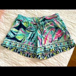 New without tags Lily Pulitzer shorts Size S